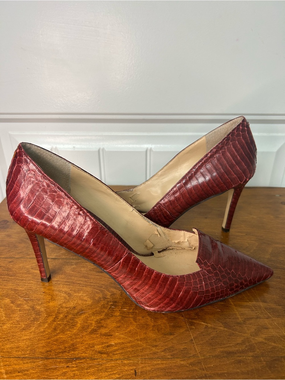 Vince Camuto Maroon Pointed-Toe Pumps size 10